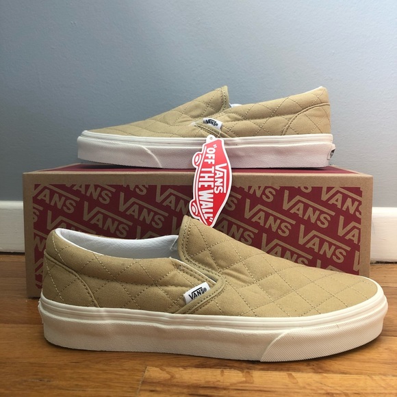 vans quilted slip on